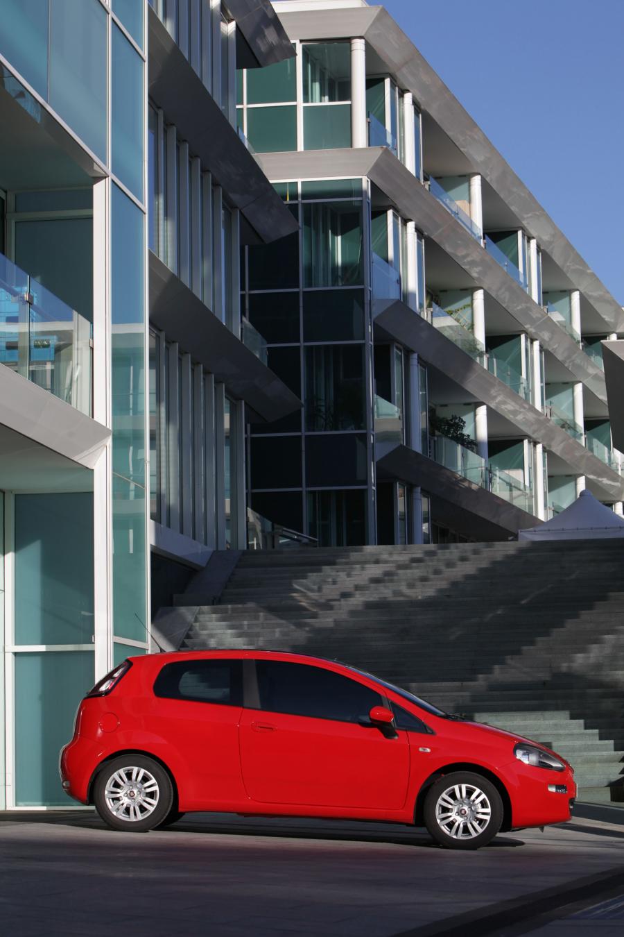  Fiat Punto 2012 года  (фото 13 из 44)
